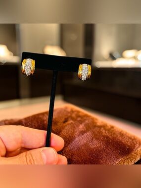 Nina Ricci Vintage COUTURE LUXURY AUTHENTIC RUNWAY RARE GLAM CRYSTAL EARRINGS